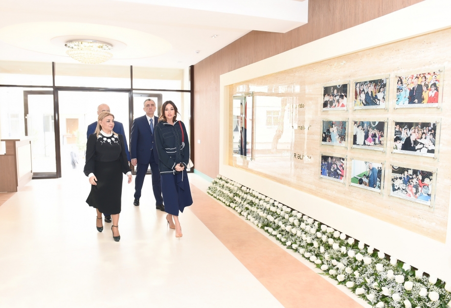 Birinci vitse-prezident Mehriban Əliyeva Səbail rayonunda əsaslı surətdə yenidən qurulan 157 nömrəli uşaq bağçasının açılışında iştirak edib