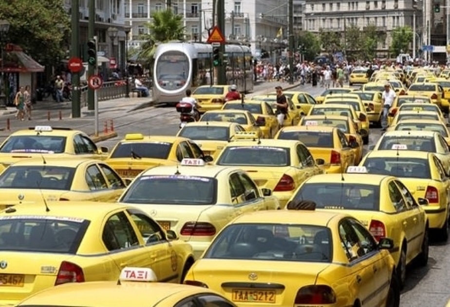 سائقو التاكسي في اليونان ضد نص قانون 