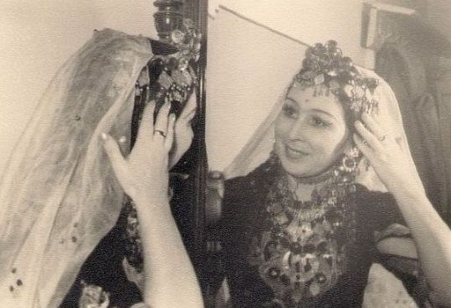 Bu gün səhnəmizin ilk balerinası Qəmər Almaszadənin doğum günüdür