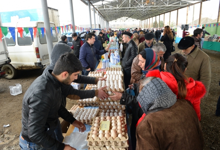 Lənkəranda bayram yarmarkasında 40 tona yaxın ərzaq və kənd təsərrüfatı məhsulu satışa çıxarılıb