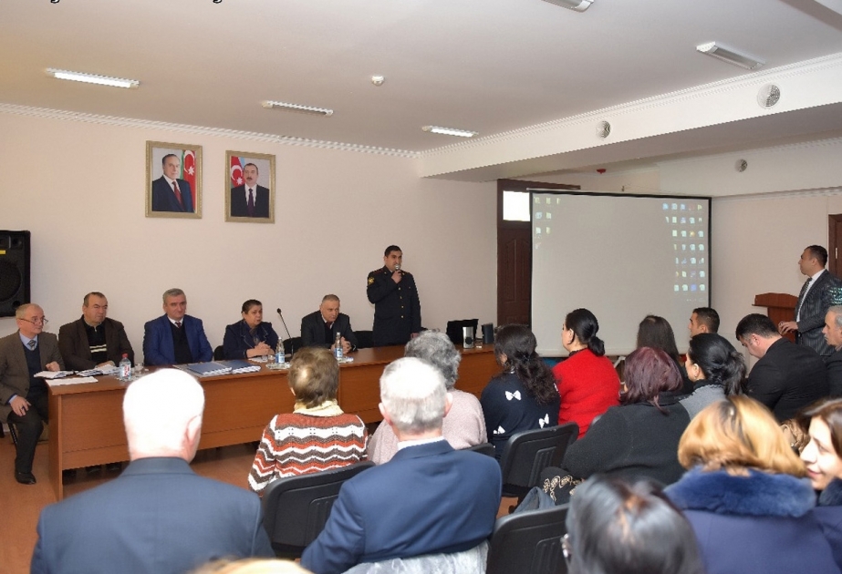 Şəki məktəblilərinə küçə və yollarda təhlükəsizlik qaydaları öyrədilir