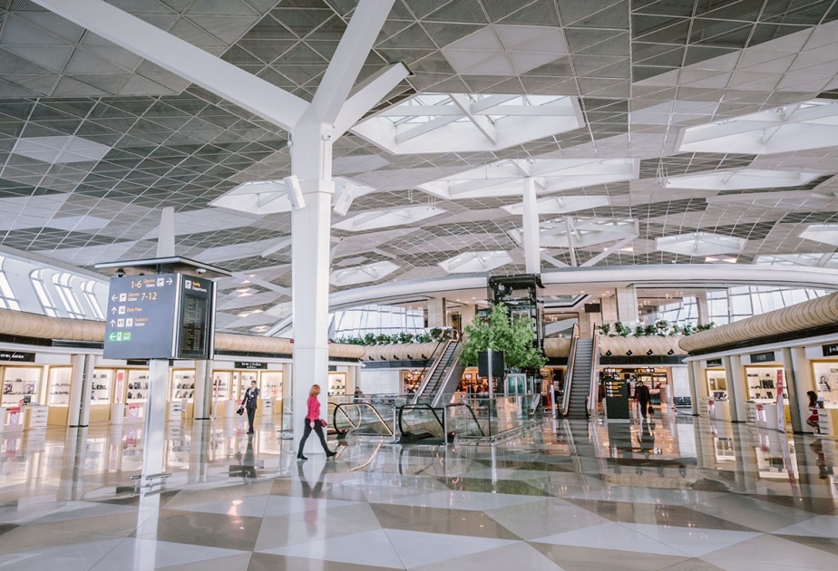 Пассажиропоток Международного аэропорта Гейдар Алиев за первые два месяца превысил полмиллиона