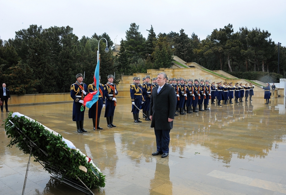 Почтение памяти шехидов