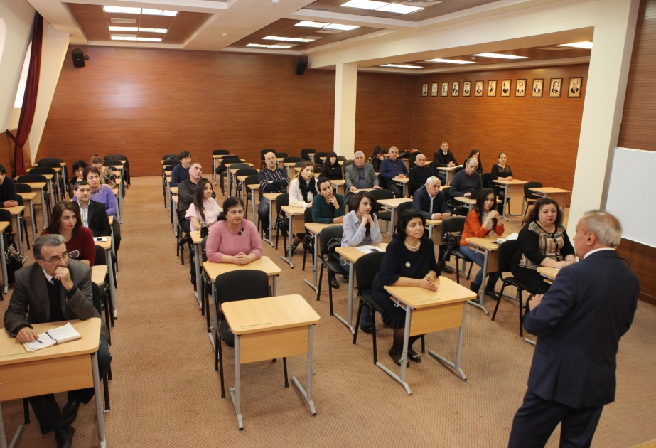 29 saylı Səbail seçki dairəsi dairə seçki komissiyasında maarifləndirici treninqlər təşkil olunub VİDEO