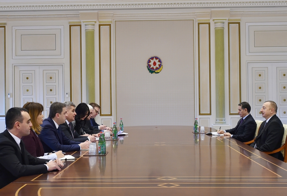 Staatspräsident Ilham Aliyev empfängt montenegrinische Delegation VIDEO