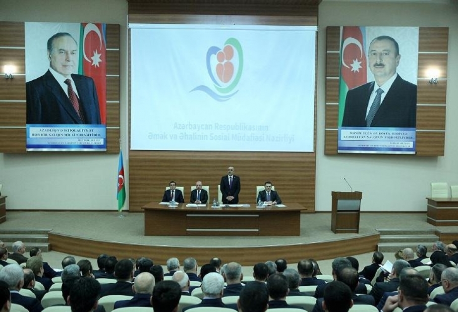 Əhalinin sosial müdafiəsinin gücləndirilməsi sahəsində görülən işlər və qarşıda duran vəzifələr müzakirə olunub