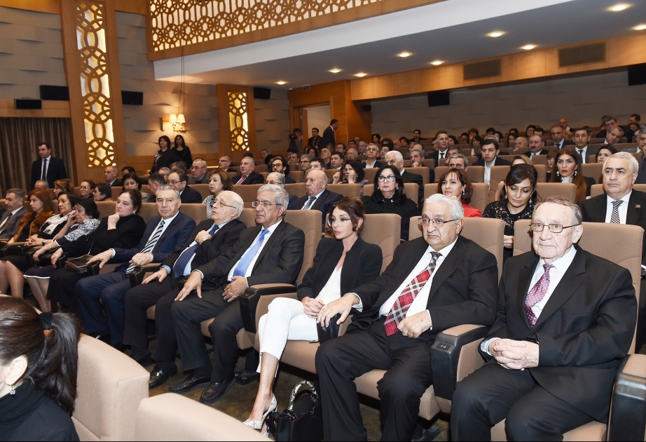 Nizami Cinema Center hosts presentation of “One family” movie