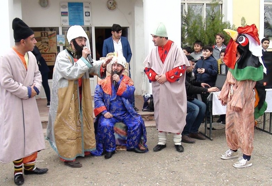 Füzuli Dövlət Dram Teatrının kollektivi uşaqları “Bahar çələngi” adlı şou-proqramla sevindirir