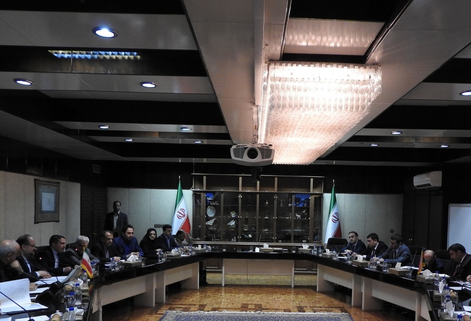 Azərbaycanın iqtisadiyyat naziri İranın sənaye, mədən və ticarət naziri ilə görüşüb