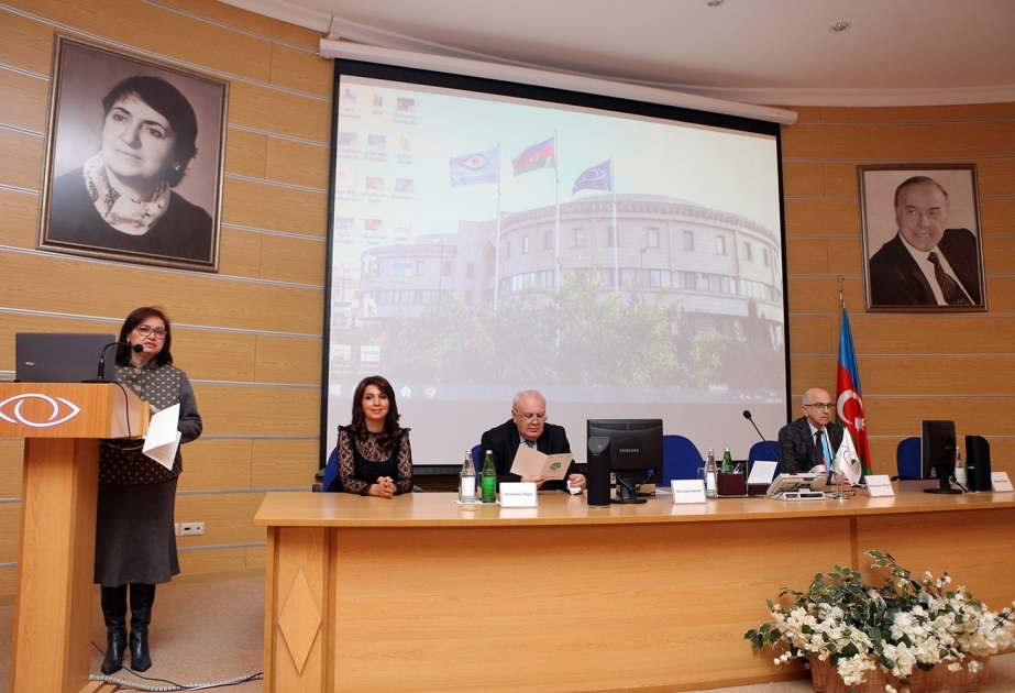 Konfransda ölkəmizdə göz xəstəlikləri sırasında dördüncü yer tutan qlaukomanın müalicə və profilaktikası barədə danışılıb