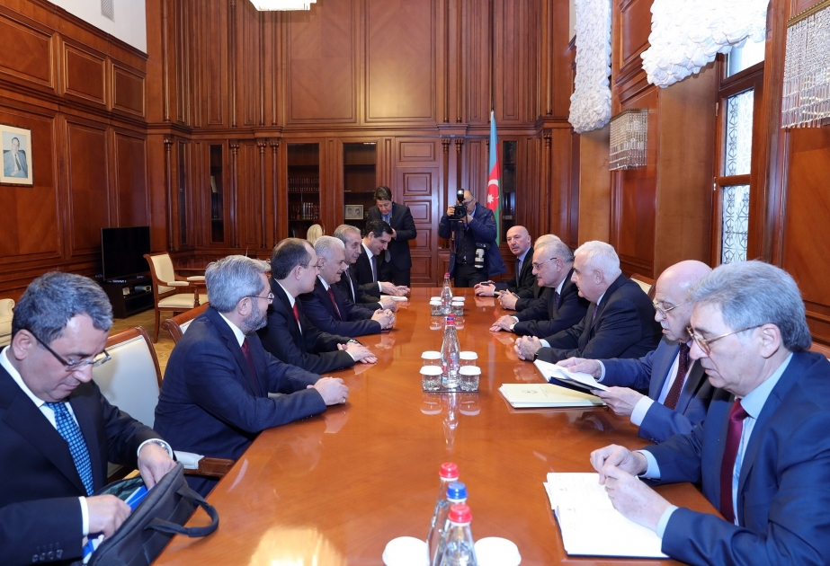 阿塞拜疆与土耳其两国总理会晤