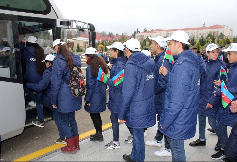 Tur-aksiya iştirakçıları arasında Göygöl məktəbliləri də var