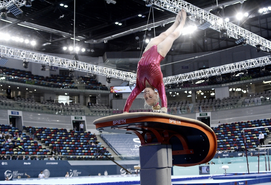 Qadın gimnastlarımız dayaqla tullanma yarışlarında dünya kubokunun finalına yüksəliblər