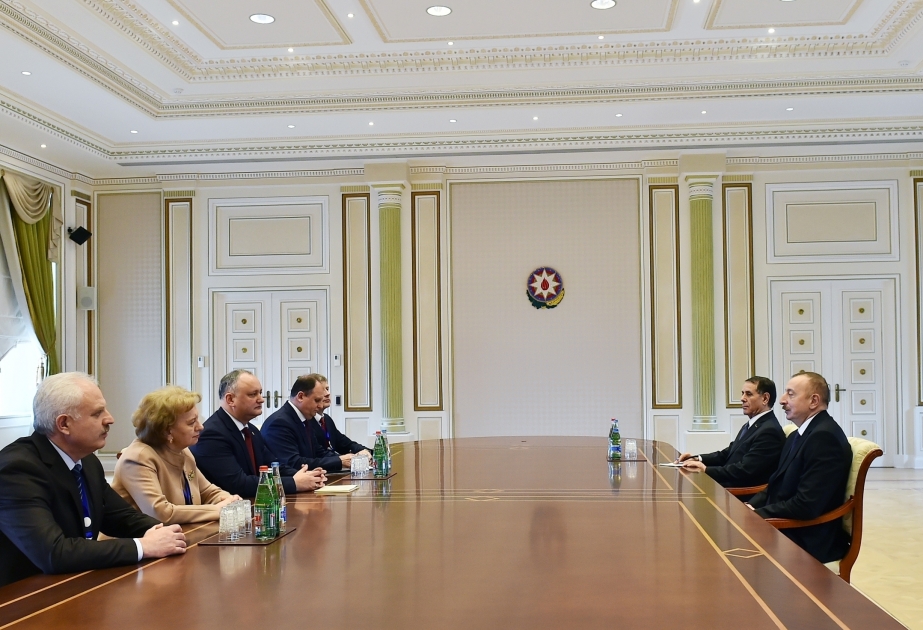Rencontre du président azerbaïdjanais avec une délégation conduite par son homologue moldave VIDEO