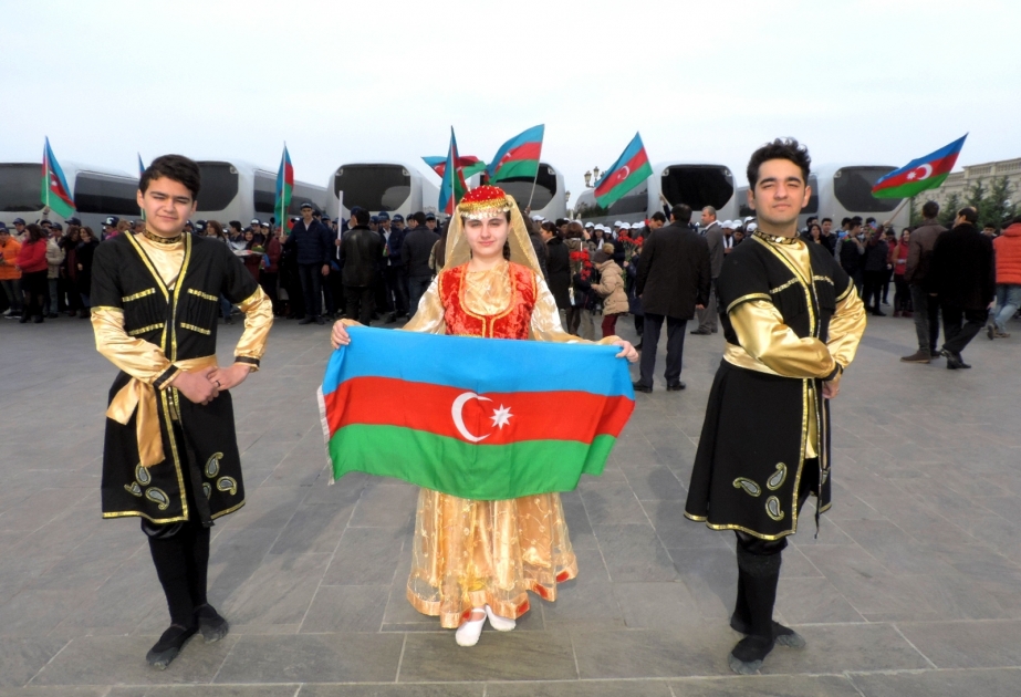 Məktəblilərin Nizami yurdu ilə tanışlığı Heydər Əliyev Park Kompleksindən başlayıb