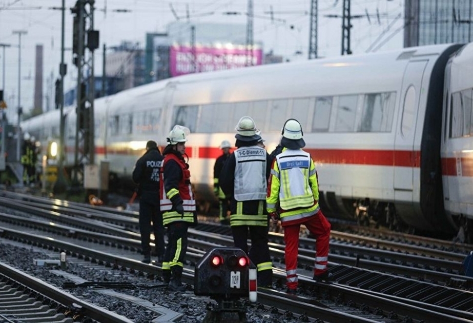 Köln şəhərində iki tramvay toqquşub, azı 40 nəfər xəsarət alıb VİDEO