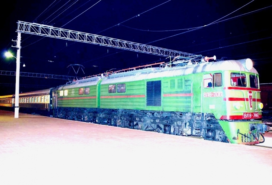 Будут изменены график движения и число отправок скорого поезда Нахчыван-Мешхед