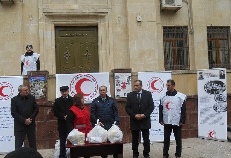 Aztəminatlı ailələrə Novruz sovqatı verilib