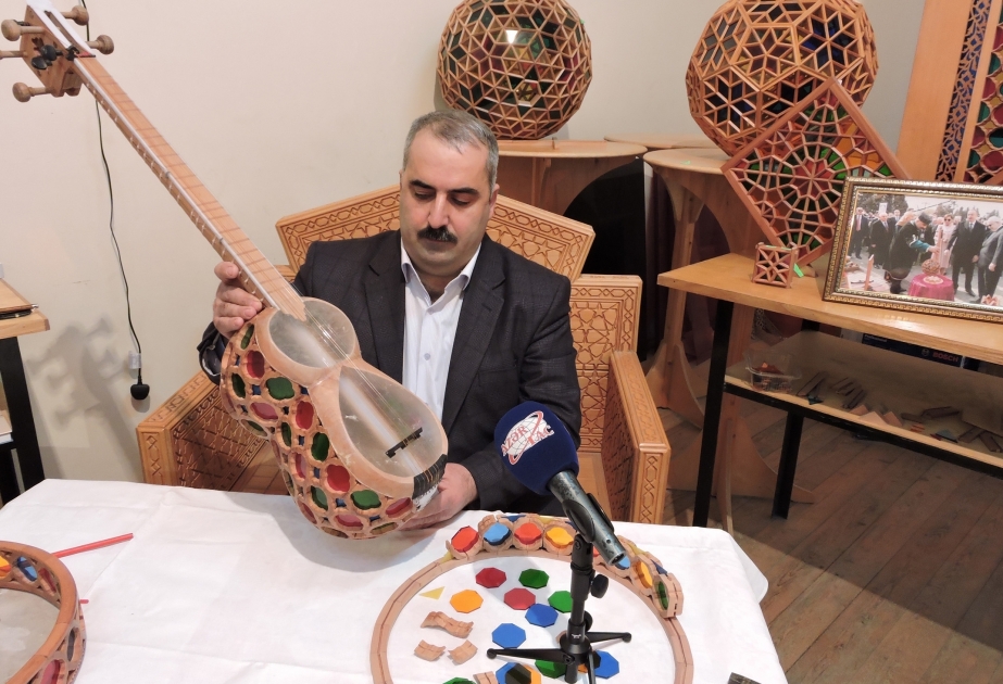 Şəkili sənətkar: Şəbəkə sənətində yeniliklər etməyi xoşlayıram VİDEO