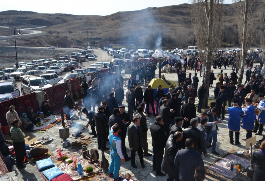 Ağsu və Şamaxıda Novruz tonqalları qalanıb