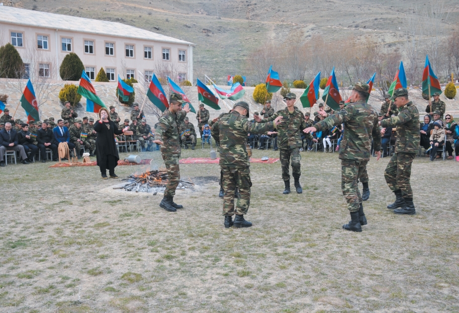 Əlahiddə Ümumqoşun Ordunun hərbi hissəsində bayram şənliyi təşkil olunub
