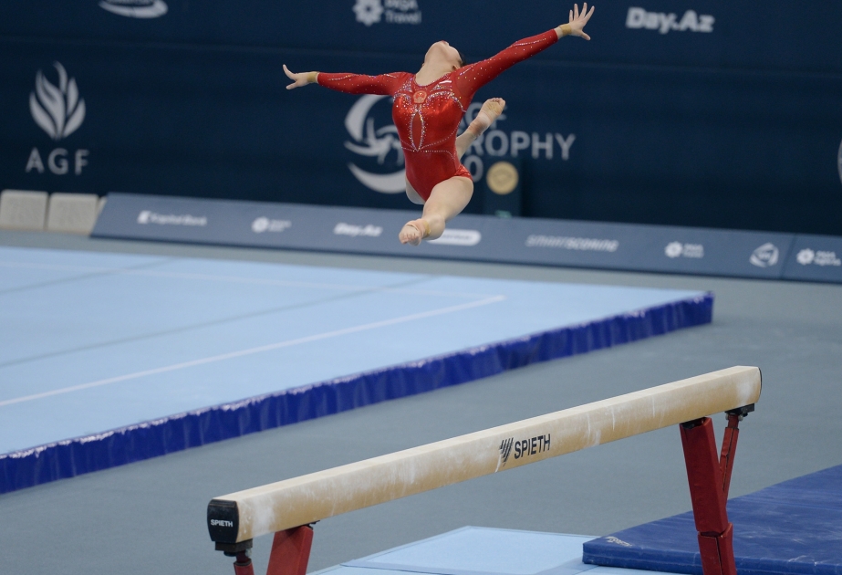 Çinli idmançılar gimnastika tiri üzrə yarışda qızıl və gümüş medallar qazanıblar