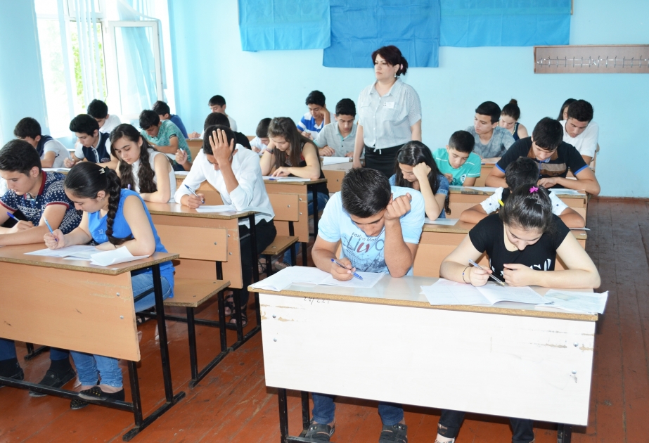 Salyanda 1428 şagird buraxılış imtahanı verib
