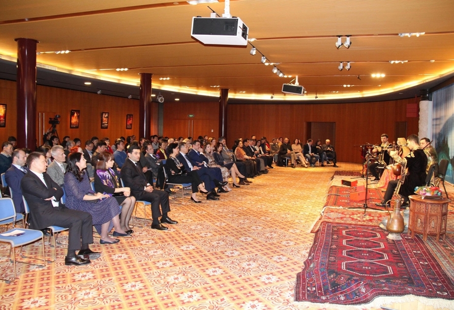 Pekində Novruz bayramı münasibətilə muğam gecəsi təşkil edilib VİDEO