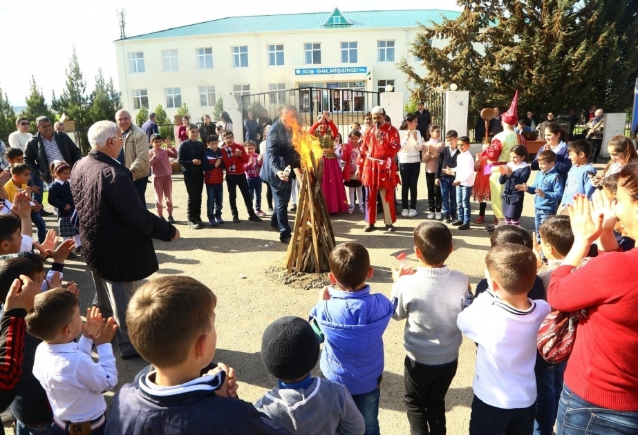 Cəbhə kəndində uşaqların Novruz sevinci - FOTOREPORTAJ VİDEO