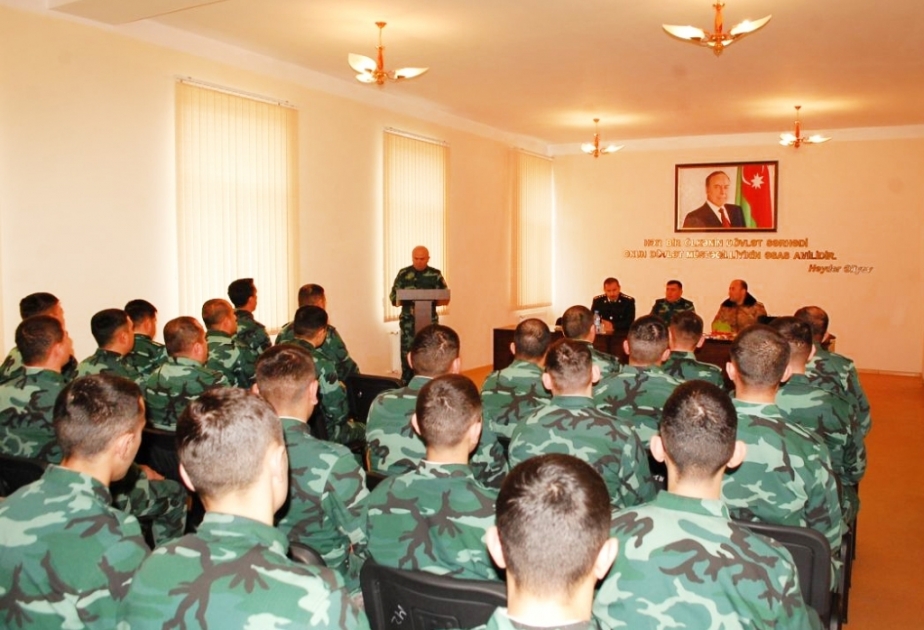 DSX-nin hərbi hissələrində Hərbi Prokurorluğun nümayəndələrinin şəxsi heyətlə görüşləri keçirilib