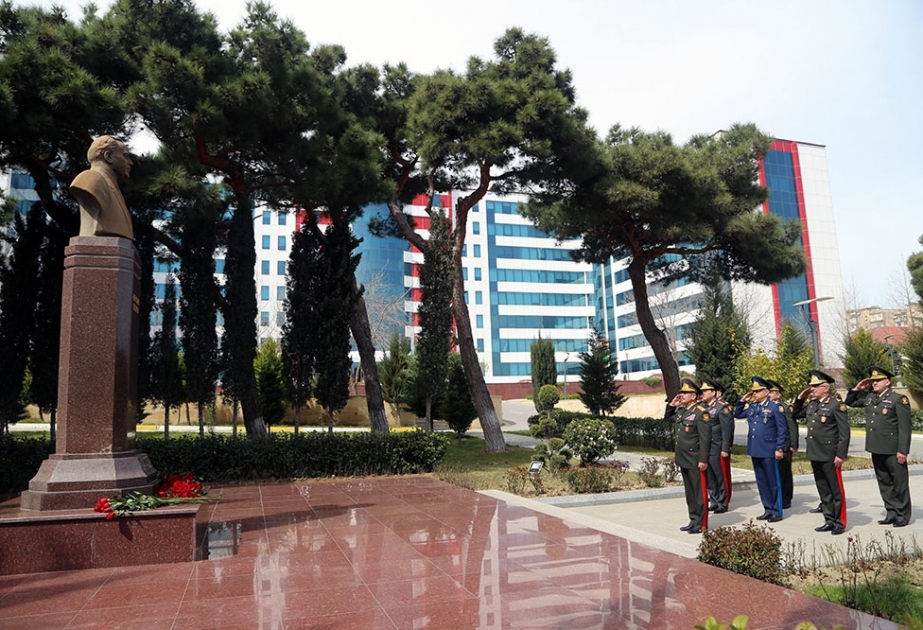 Müdafiə Nazirliyinin rəhbərliyi Novruz bayramı münasibətilə hərbi hospitalda olub