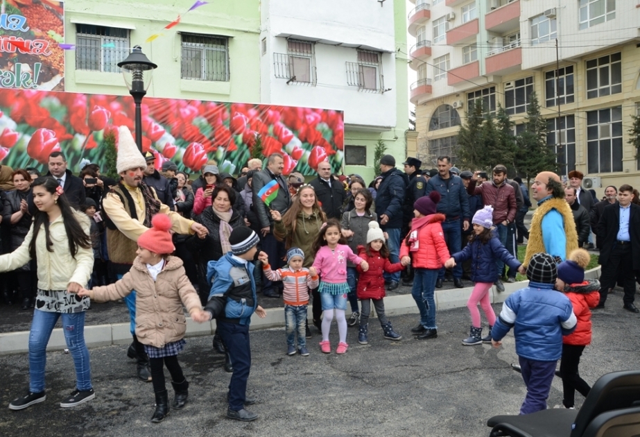 “Bizim həyət” layihəsi çərçivəsində abadlaşdırılan növbəti həyət sakinlərin istifadəsinə verilib