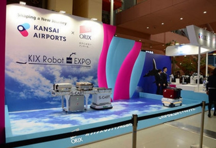 Yaponiyanın Kansay aeroportunda robotlar sərgisi keçirilir