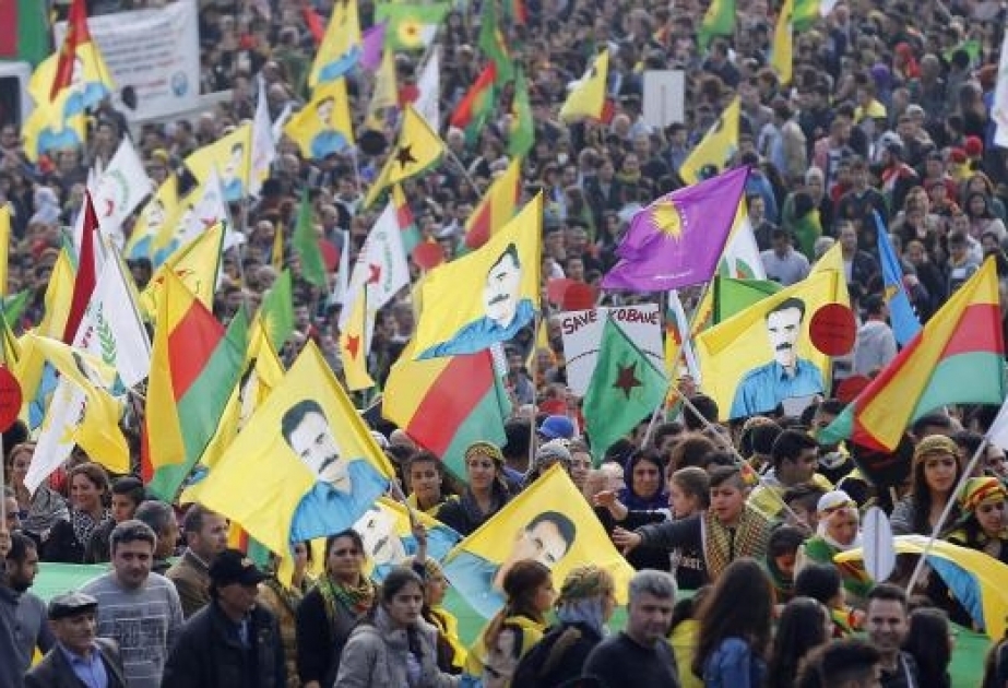 Меркель считает антитеррористическую операцию "незаконной" и предоставляет немецкие улицы террористическим символикам