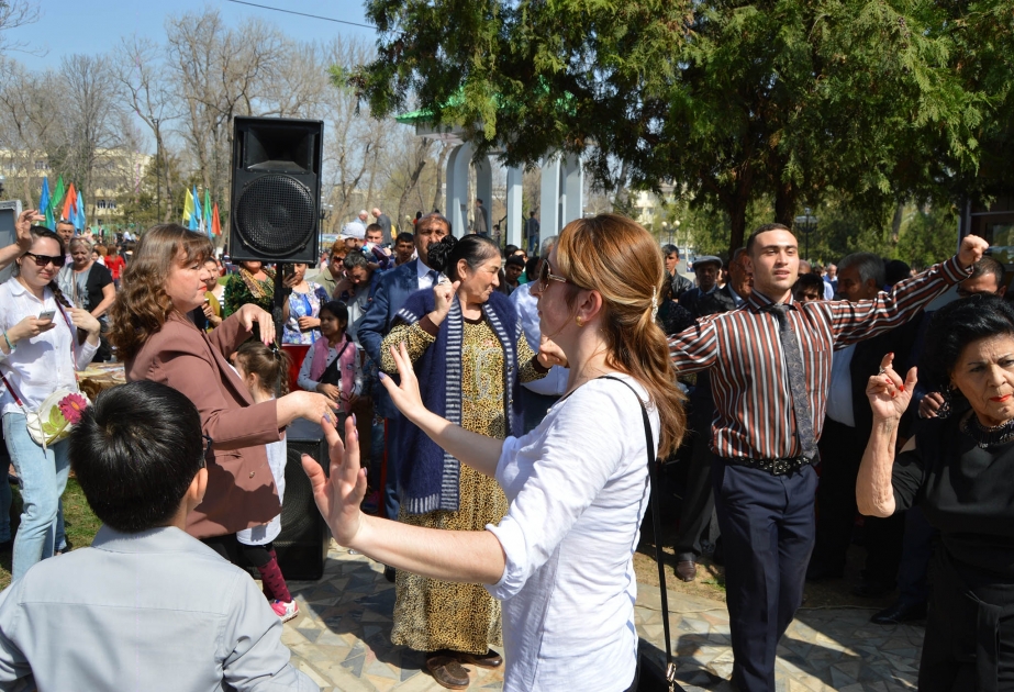 Daşkəndin Babur parkında Novruz şənliyi keçirilib