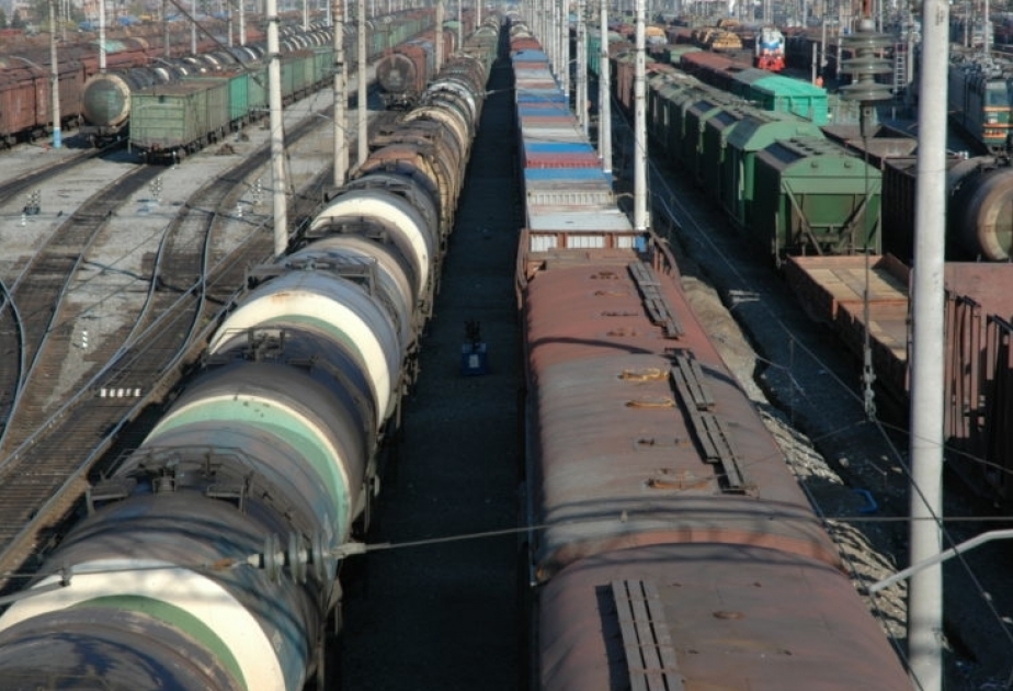 حجم المنقولات بالسكك الحديد في أذربيجان 221 الف طن