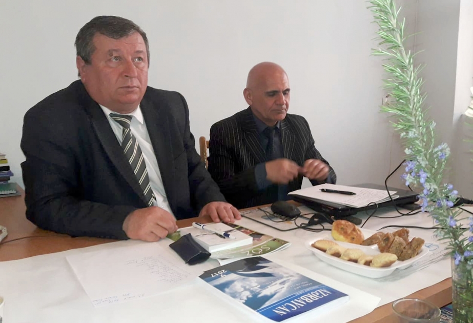 Bu yaz bir başqa yazdır...
