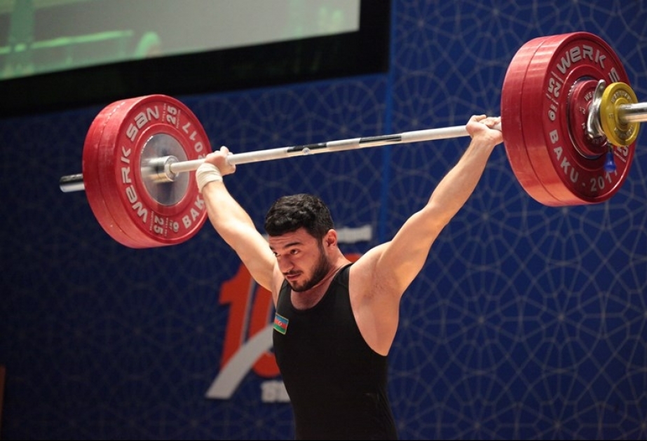 Paşa İbrahimli ağır atletika üzrə ölkə çempionatında fəxri kürsünün ən yüksək pilləsinə qalxıb