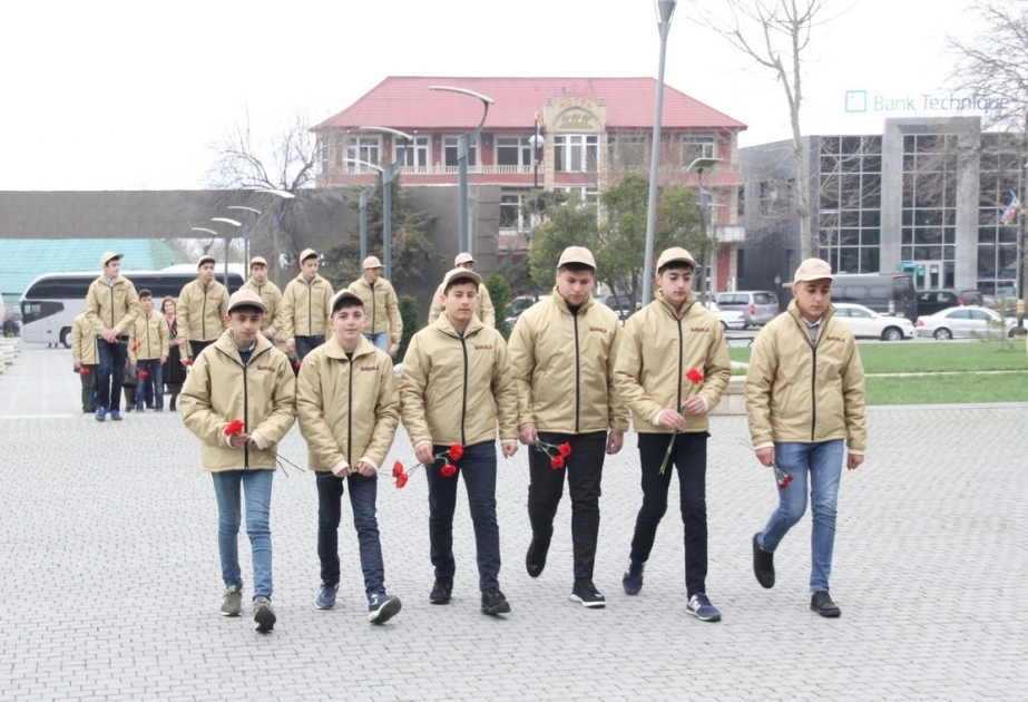 Qəbələ məktəbliləri “Ölkəmizi tanıyaq” tur-aksiyası çərçivəsində Gəncəyə yola düşüblər