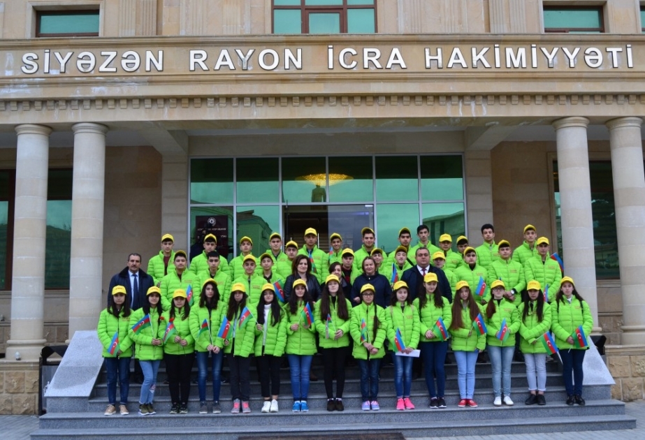 Şimal rayonlarının məktəbliləri cənub bölgəsi istiqamətində yola çıxıblar