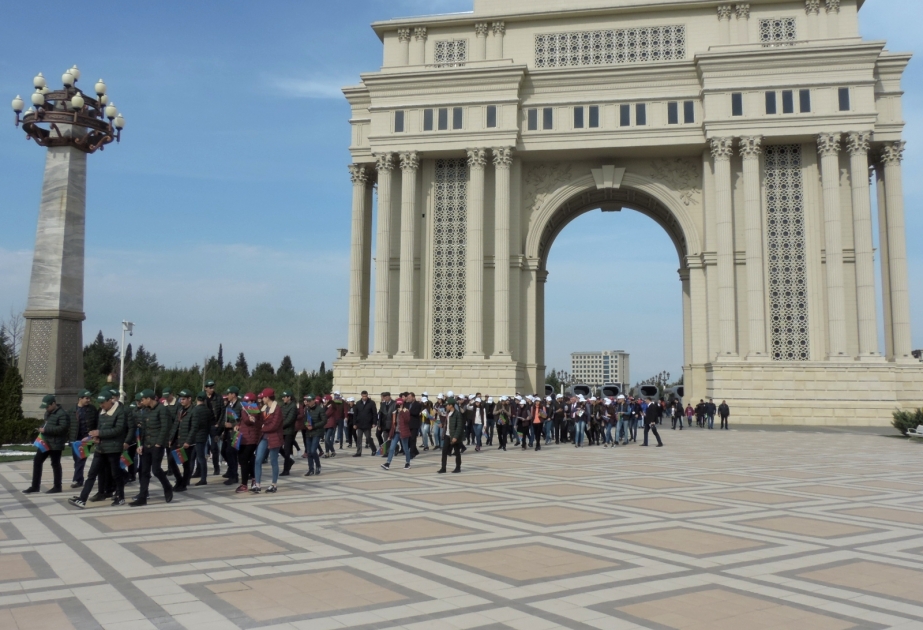 Məktəblilərin Nizami yurdu ilə tanışlığı Heydər Əliyev Park Kompleksindən başlayıb