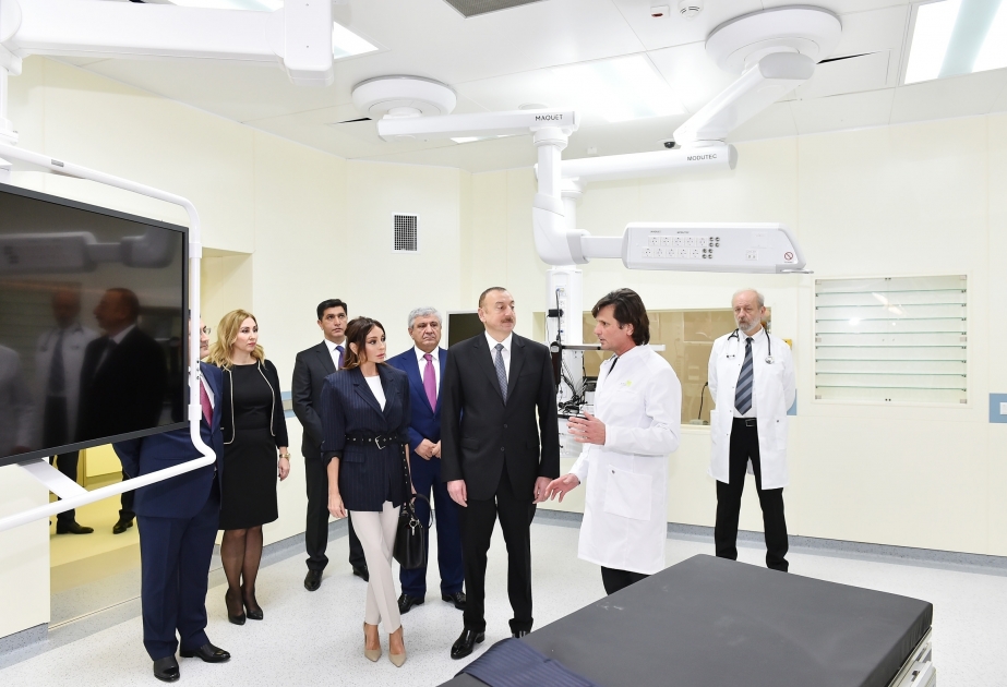 Staatspräsident Ilham Aliyev weiht internationales Hospital Bona Dea in Baku ein VIDEO