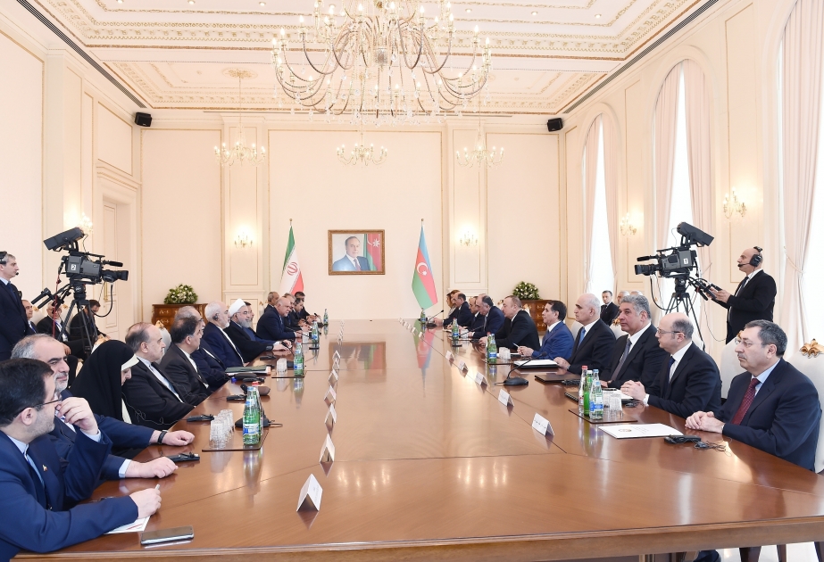 Встреча президентов Азербайджана и Ирана в расширенном составе ВИДЕО