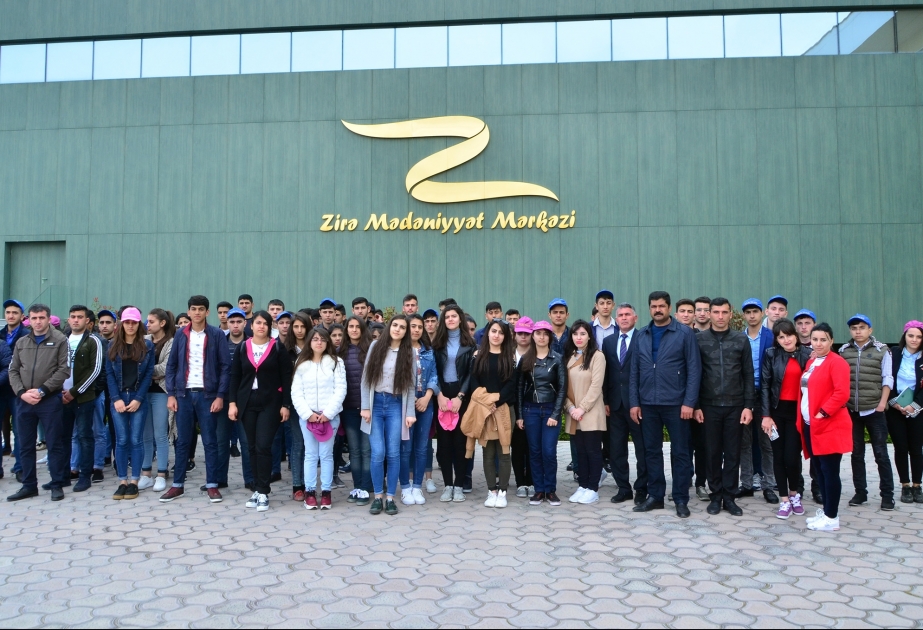 Naxçıvanlı məktəblilər Zirə Mədəniyyət Mərkəzindən zəngin təəssüratla ayrılıblar