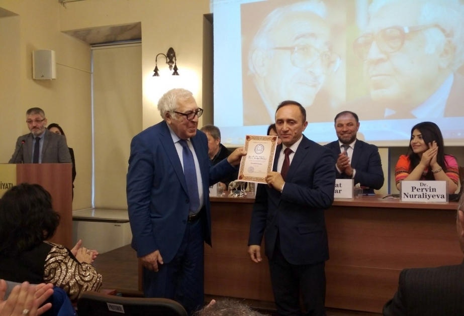 İstanbulda Xalq Yazıçısı Anarın 80 illik yubileyi qeyd olunub VİDEO