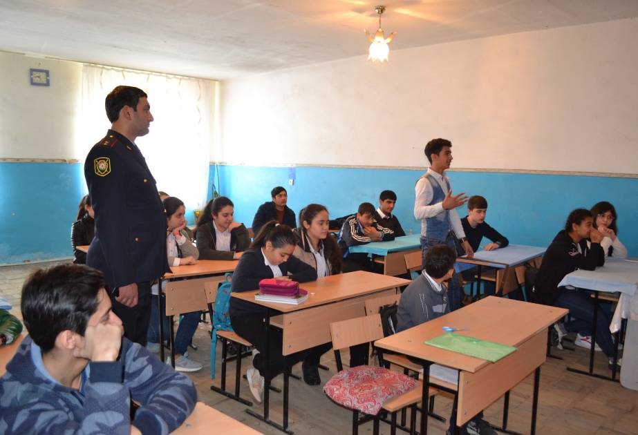 Mingəçevir məktəbliləri yol hərəkəti qaydaları ilə tanış olublar