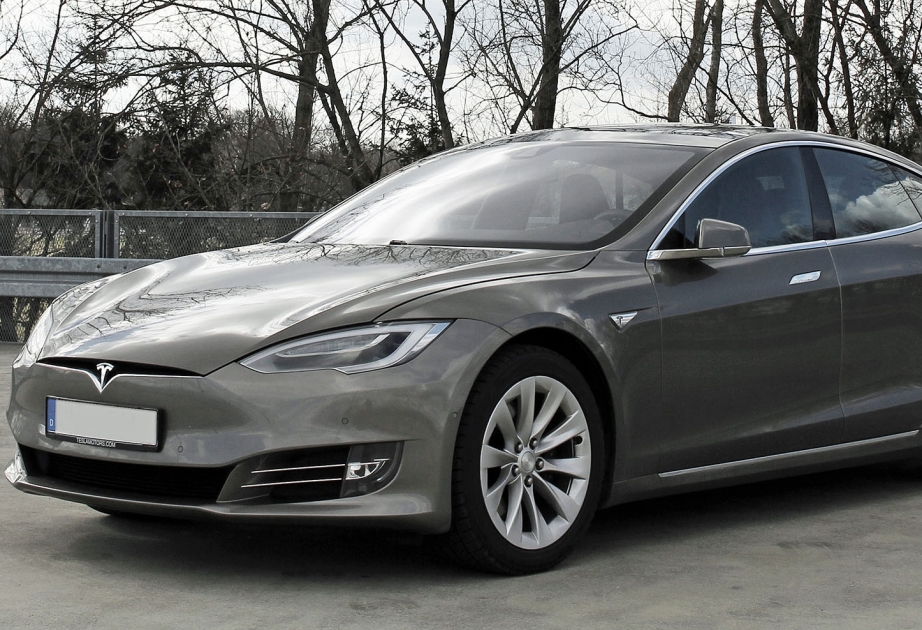 Tesla отзывает более 120 тысяч автомобилей Model S