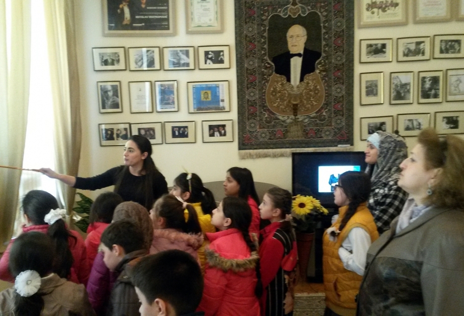 Rostropoviçlərin ev-muzeyində “açıq qapı” günü keçirilib