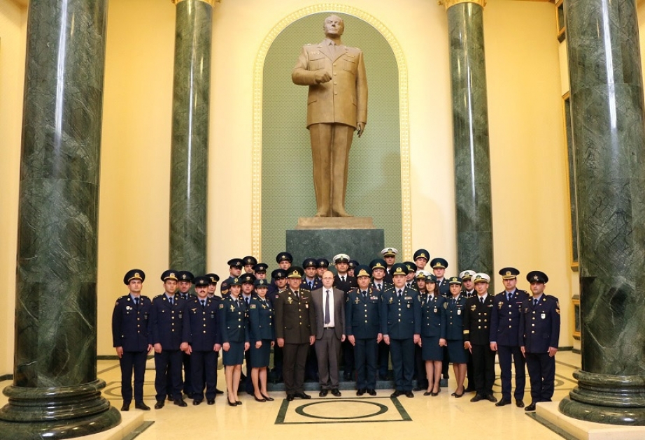DSX-nin və Müdafiə Nazirliyinin ingilis dili kursunu bitirən dinləyicilərinə sertifikatlar verilib