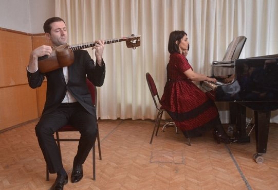 Uşaq musiqi məktəbində istedadlı tar ifaçısı konsert proqramı ilə çıxış edib